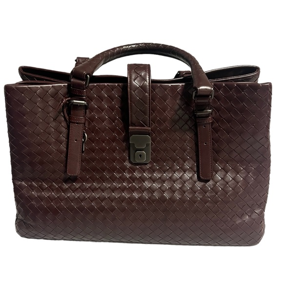 Bottega Veneta Handbags - Bottega Veneta Burgundy Intrecciato Leather Large Roma Tote